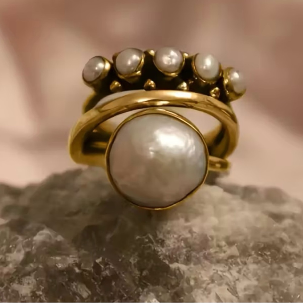 Elegant Gold and Pearl Ring Set - Picture 1 of 2
